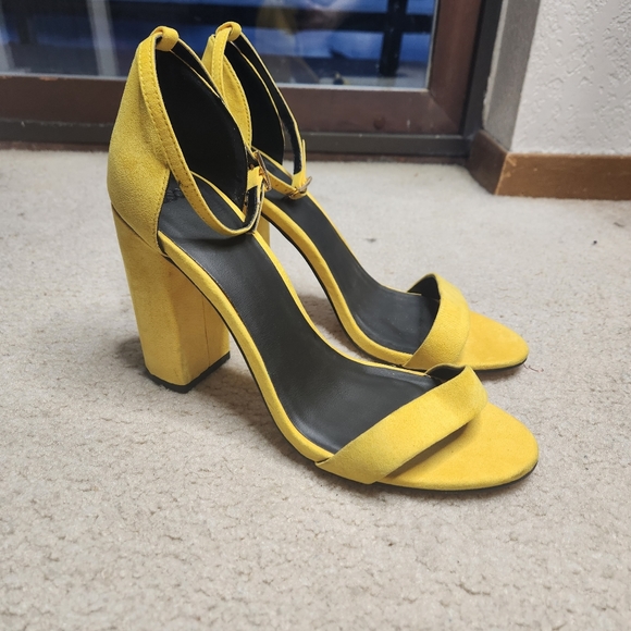 ASOS Block Sandal Ankle Strap Heel Yellow Size 7 - Picture 2 of 7